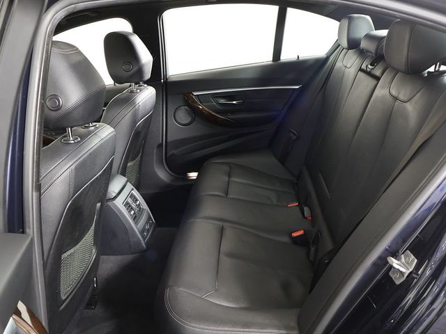 2017 BMW 3 Series 330i xDrive - 23014587 - 36