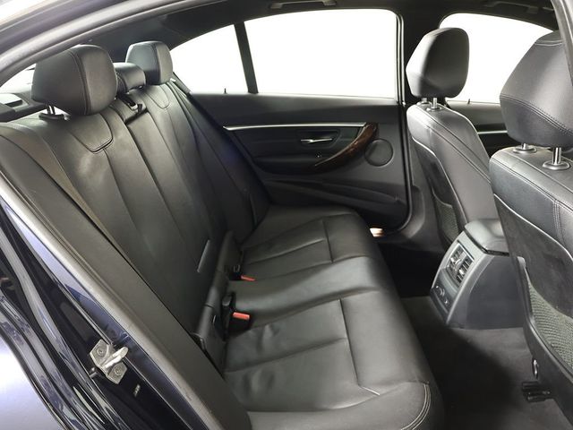 2017 BMW 3 Series 330i xDrive - 23014587 - 37