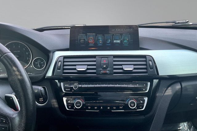 2017 BMW 3 Series 330i xDrive - 22994364 - 23