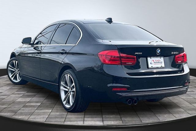 2017 BMW 3 Series 330i xDrive - 22994364 - 6