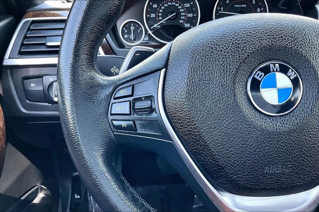 2017 BMW 3 Series 330i xDrive - 23035919 - 19