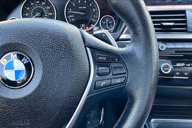 2017 BMW 3 Series 330i xDrive - 23035919 - 20