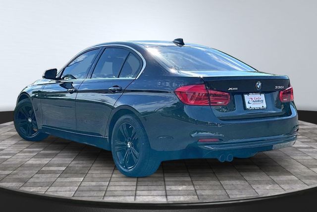 2017 BMW 3 Series 330i xDrive - 23035919 - 6