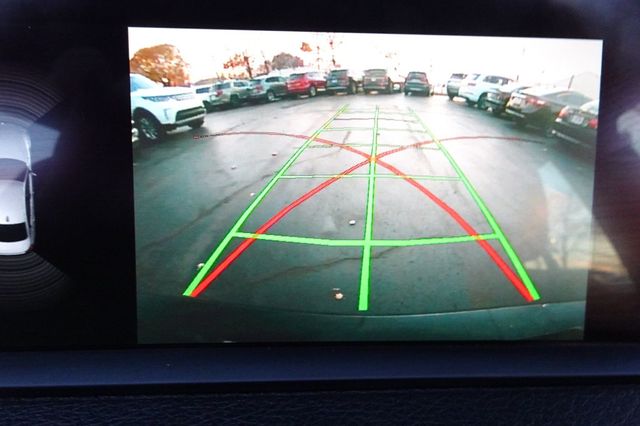 2017 BMW 3 Series 330i xDrive - 22950933 - 19