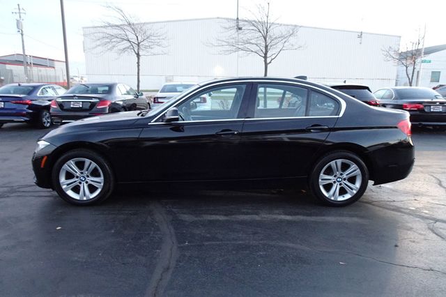 2017 BMW 3 Series 330i xDrive - 22950933 - 4