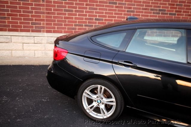 2017 BMW 3 Series 330i xDrive Gran Turismo - 22985016 - 11