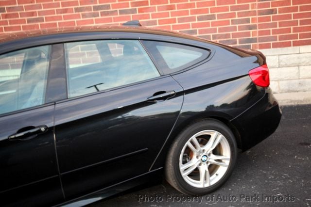2017 BMW 3 Series 330i xDrive Gran Turismo - 22985016 - 5