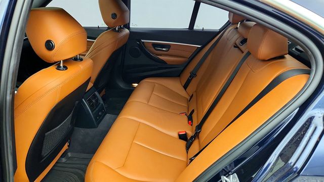 2017 BMW 3 Series 330i xDrive Sedan w/ Premium & Driver Assistance Packages + Nav. - 23021171 - 21
