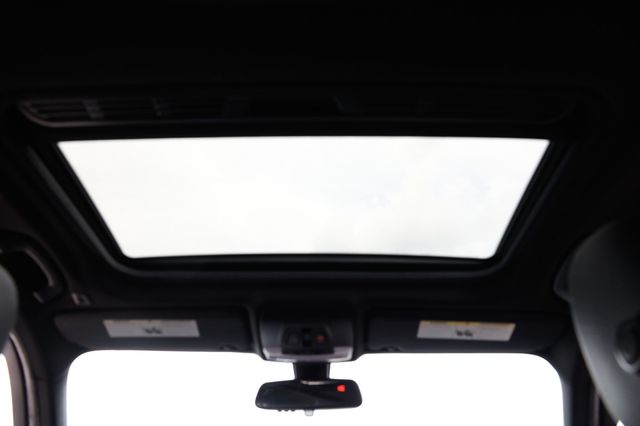 2017 BMW 3 Series 340i - M Sport Sedan - 22913033 - 25