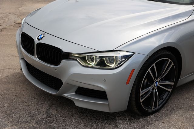 2017 BMW 3 Series 340i - M Sport Sedan - 22913033 - 26