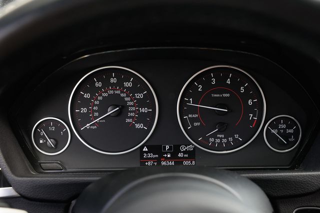 2017 BMW 3 Series 340i - M Sport Sedan - 22913033 - 31