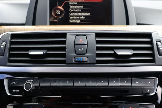 2017 BMW 3 Series 340i - M Sport Sedan - 22913033 - 34