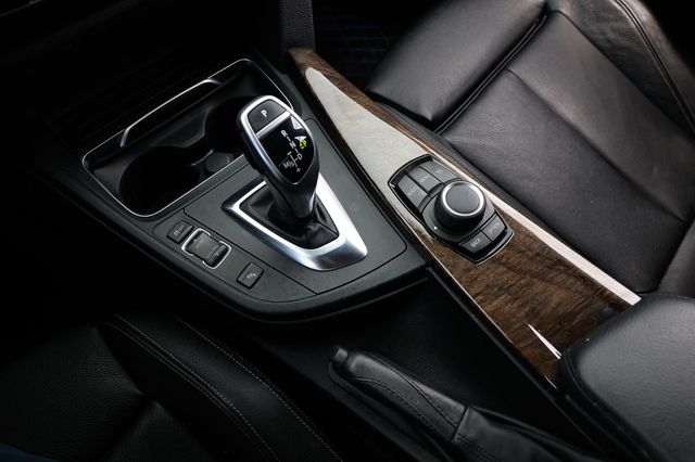 2017 BMW 3 Series 340i - M Sport Sedan - 22913033 - 39