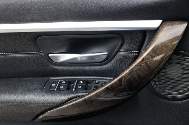 2017 BMW 3 Series 340i - M Sport Sedan - 22913033 - 46