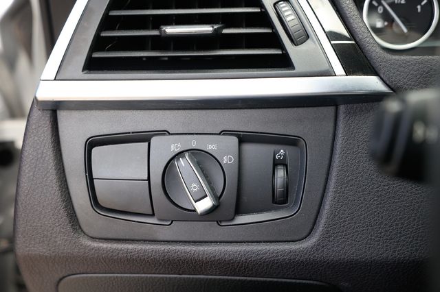 2017 BMW 3 Series 340i - M Sport Sedan - 22913033 - 49