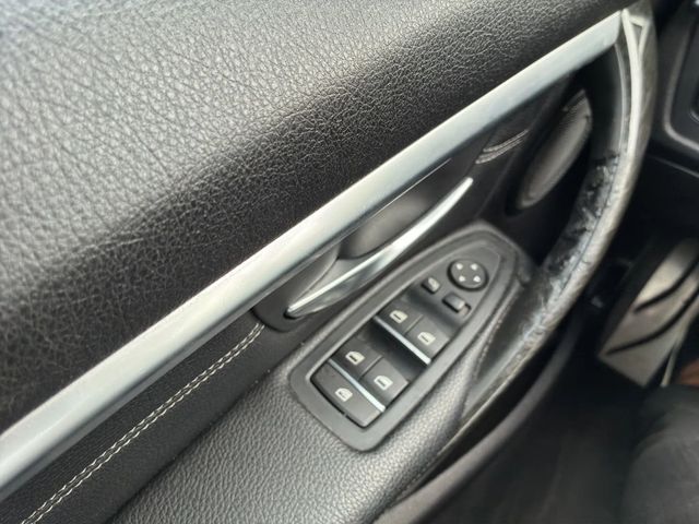 2017 BMW 3 Series 340i xDrive - 23065161 - 11