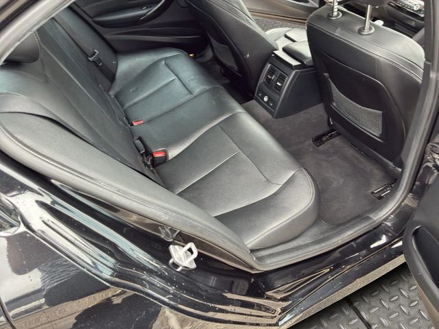 2017 BMW 3 Series 340i xDrive - 23065161 - 22
