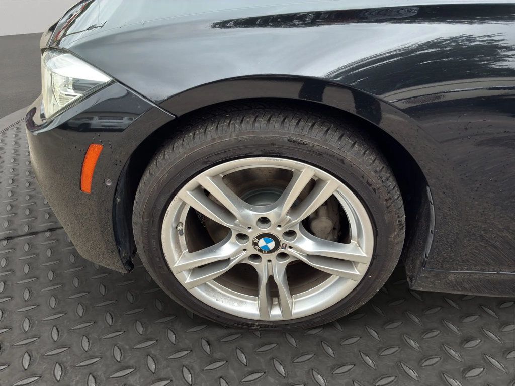 2017 BMW 3 Series 340i xDrive - 23065161 - 25