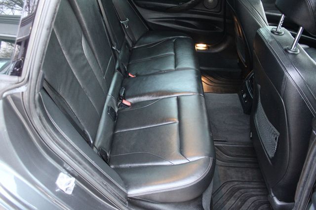 2017 BMW 3 Series 340i xDrive Gran Turismo - 22960806 - 16