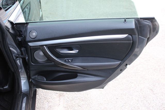 2017 BMW 3 Series 340i xDrive Gran Turismo - 22960806 - 21