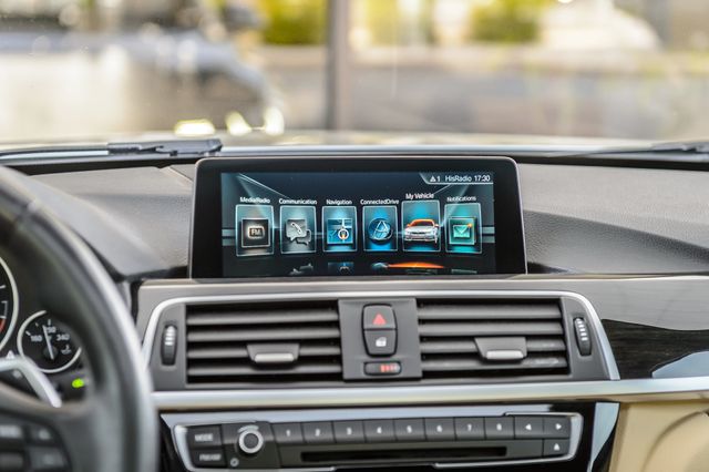 2017 BMW 3 Series 340i xDRIVE SEDAN - NAV - BLUETOOTH - SUPER CLEAN - MUST SEE - 23007539 - 28