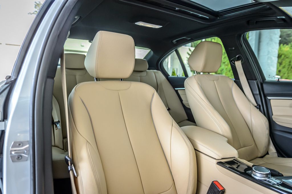 2017 BMW 3 Series 340i xDRIVE SEDAN - NAV - BLUETOOTH - SUPER CLEAN - MUST SEE - 23007539 - 38