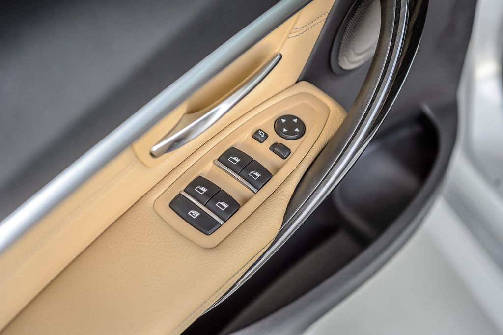 2017 BMW 3 Series 340i xDRIVE SEDAN - NAV - BLUETOOTH - SUPER CLEAN - MUST SEE - 23007539 - 52