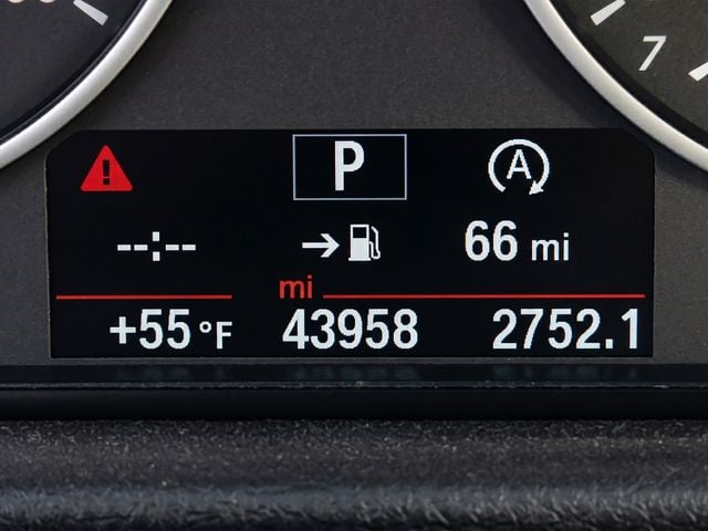 2017 BMW 3 Series AWD, SUNROOF, 18" ALLOY WHEELS, HEATED SEATS, BACKUP CAMERA - 23039696 - 11
