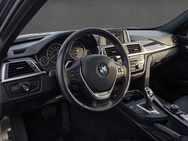 2017 BMW 3 Series AWD, SUNROOF, 18" ALLOY WHEELS, HEATED SEATS, BACKUP CAMERA - 23039696 - 2