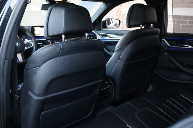 2017 BMW 5 Series 530i - 22946041 - 17