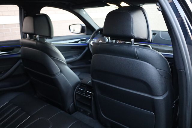 2017 BMW 5 Series 530i - 22946041 - 20