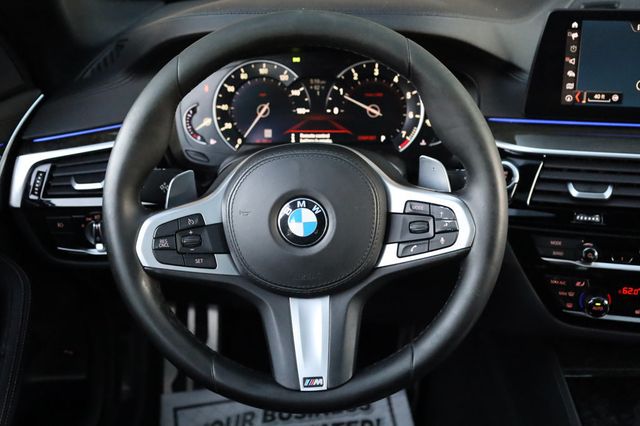 2017 BMW 5 Series 530i - 22946041 - 25