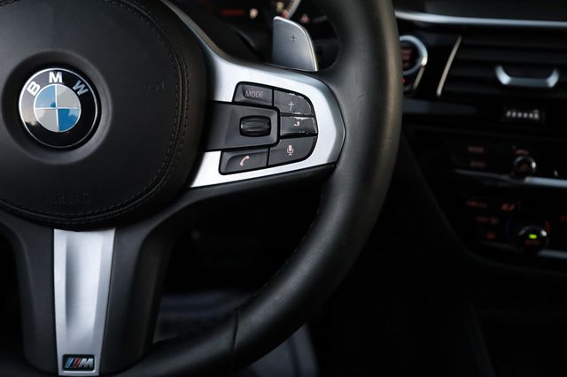 2017 BMW 5 Series 530i - 22946041 - 27