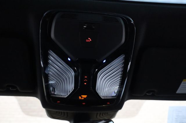 2017 BMW 5 Series 530i - 22946041 - 28