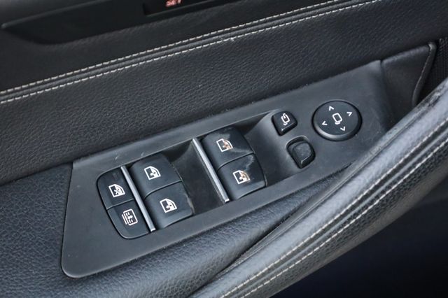 2017 BMW 5 Series 530i - 22946041 - 29