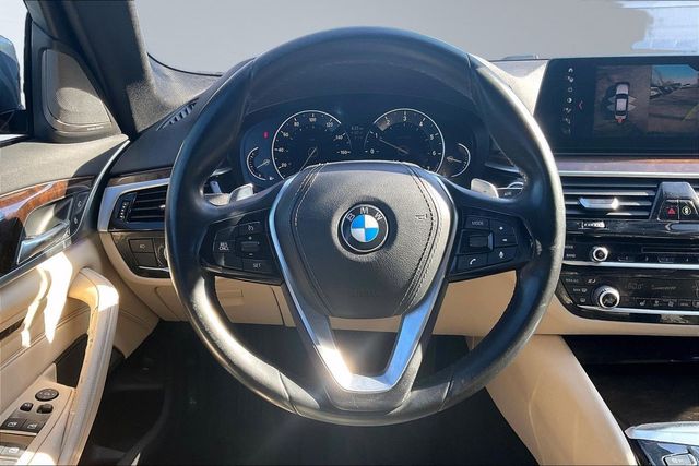 2017 BMW 5 Series 530i - 22994094 - 20