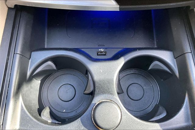 2017 BMW 5 Series 530i - 22994094 - 25