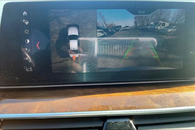 2017 BMW 5 Series 530i - 22994094 - 27