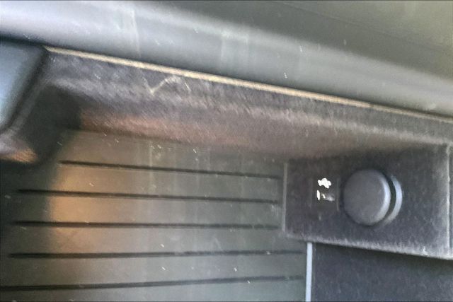 2017 BMW 5 Series 530i - 22994094 - 32