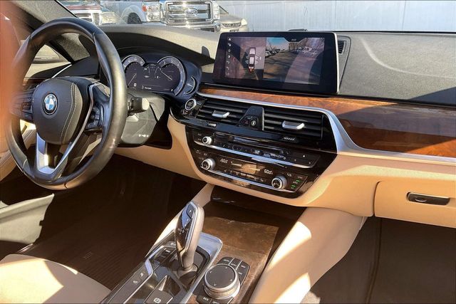 2017 BMW 5 Series 530i - 22994094 - 33