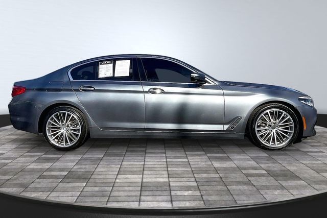 2017 BMW 5 Series 530i - 22994094 - 7