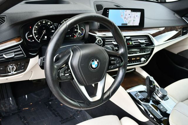 2017 BMW 5 Series 530i Sedan W/Premium and Luxury Seating Packages - 23044401 - 10
