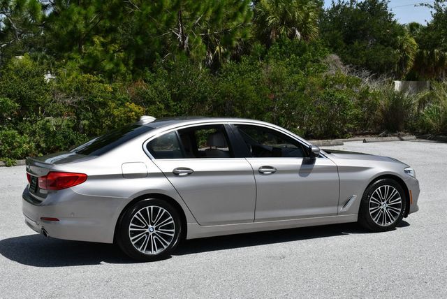 2017 BMW 5 Series 530i Sedan W/Premium and Luxury Seating Packages - 23044401 - 27