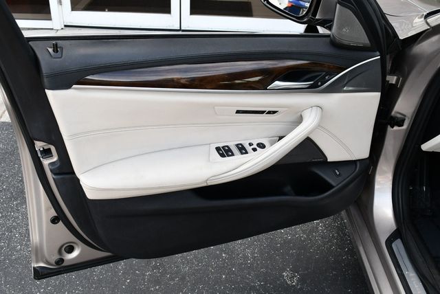 2017 BMW 5 Series 530i Sedan W/Premium and Luxury Seating Packages - 23044401 - 35
