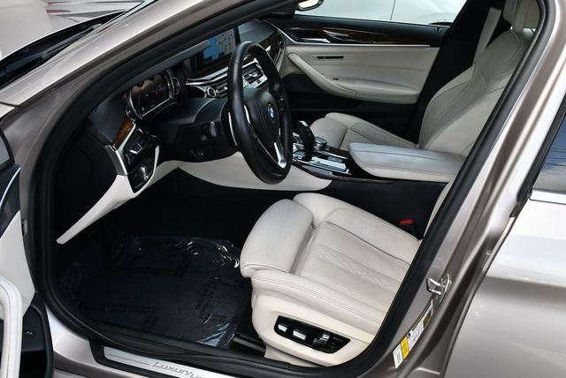 2017 BMW 5 Series 530i Sedan W/Premium and Luxury Seating Packages - 23044401 - 39