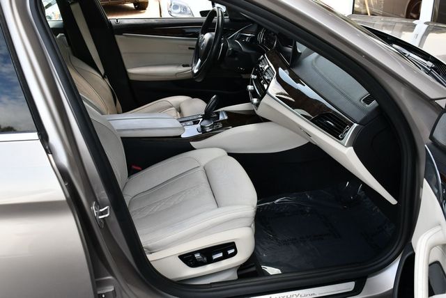 2017 BMW 5 Series 530i Sedan W/Premium and Luxury Seating Packages - 23044401 - 40