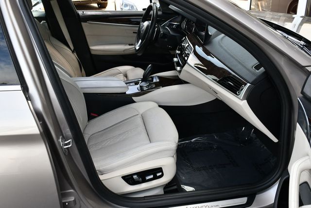 2017 BMW 5 Series 530i Sedan W/Premium and Luxury Seating Packages - 23044401 - 41