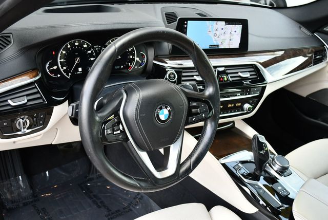 2017 BMW 5 Series 530i Sedan W/Premium and Luxury Seating Packages - 23044401 - 43