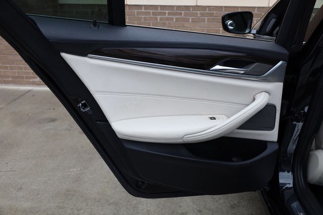 2017 BMW 5 Series 530i w/ $17k in Pkgs! - 22969329 - 18