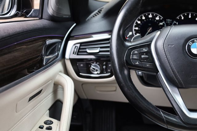 2017 BMW 5 Series 530i w/ $17k in Pkgs! - 22969329 - 32